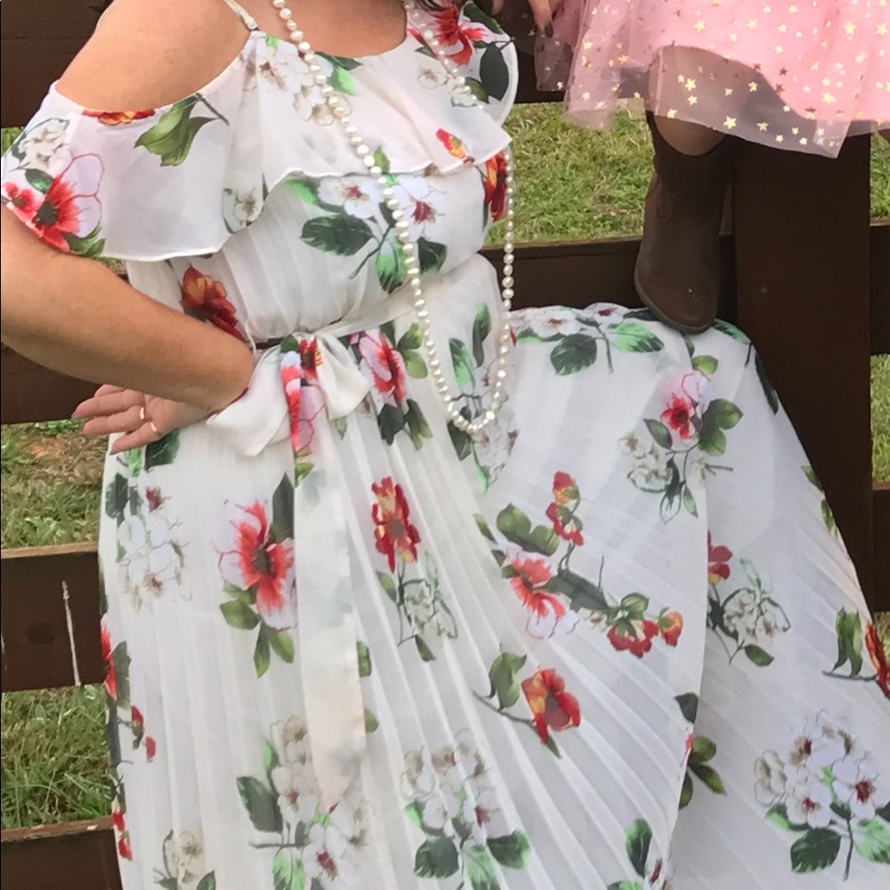 Beautiful chiffon cream pleated Dress